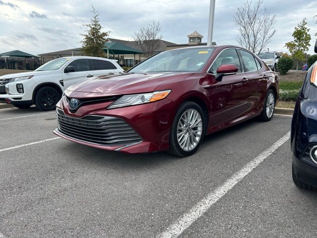 2019 Toyota Camry Hybrid XLE