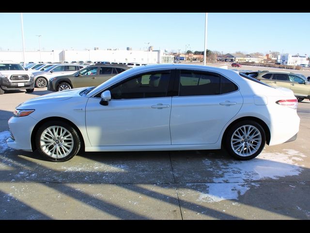 2019 Toyota Camry Hybrid XLE