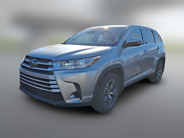 2019 Toyota Highlander LE