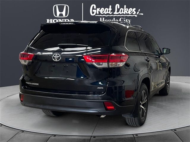 2019 Toyota Highlander LE