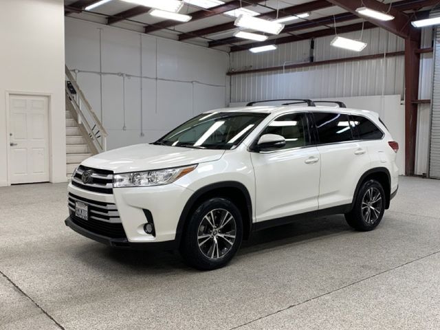 2019 Toyota Highlander 