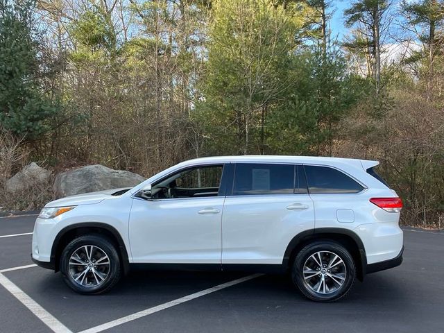 2019 Toyota Highlander LE