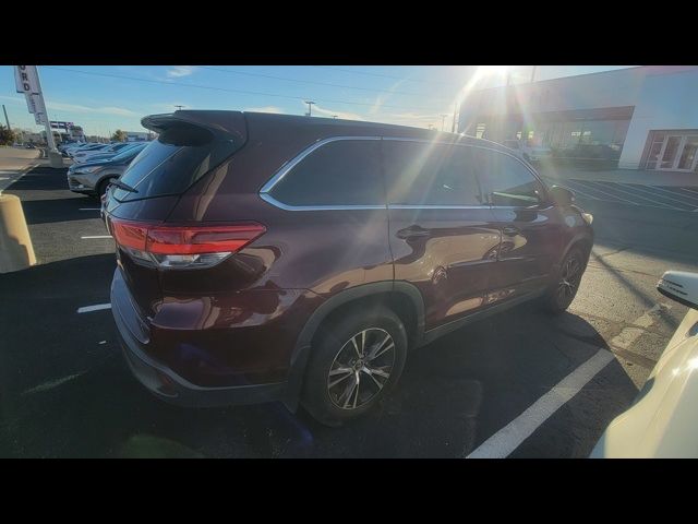 2019 Toyota Highlander LE