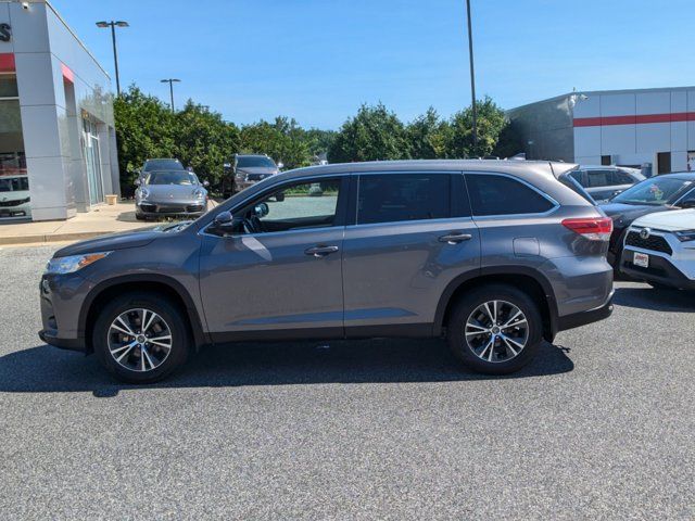 2019 Toyota Highlander LE