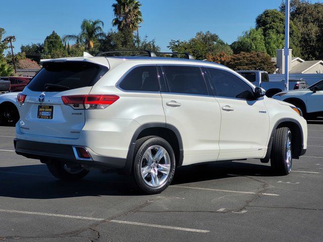 2019 Toyota Highlander 