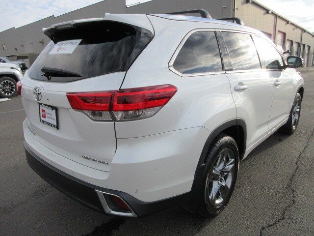 2019 Toyota Highlander Limited Platinum