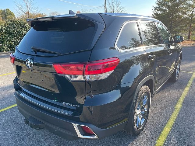 2019 Toyota Highlander 