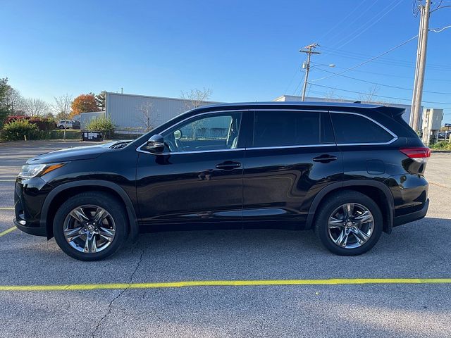 2019 Toyota Highlander 