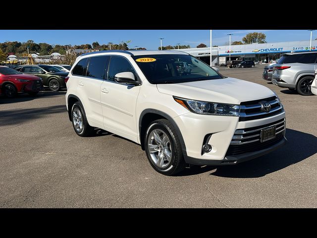 2019 Toyota Highlander 