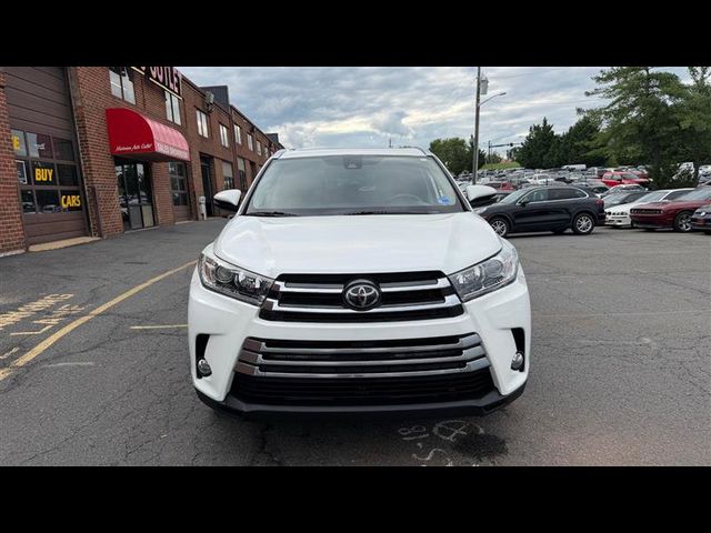 2019 Toyota Highlander 