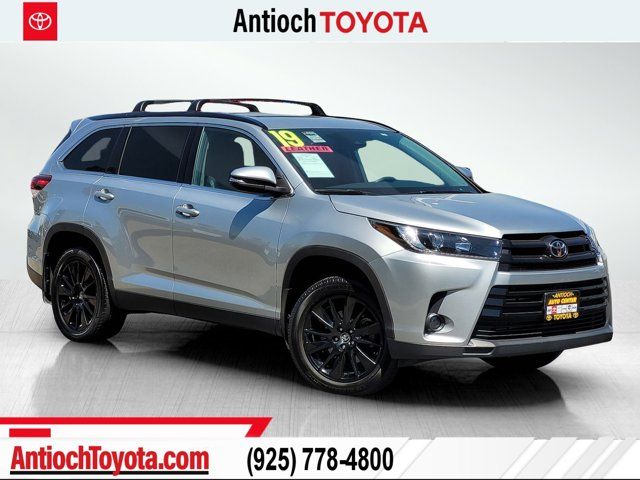 2019 Toyota Highlander 