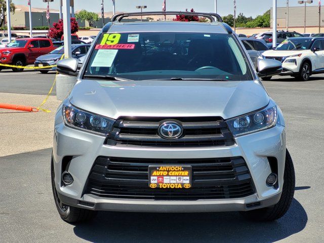 2019 Toyota Highlander 