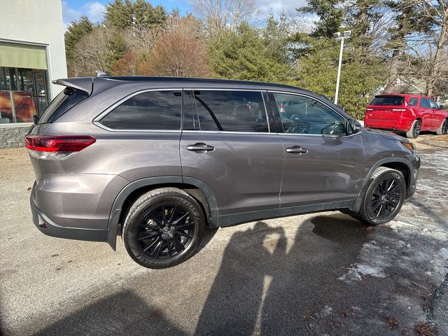 2019 Toyota Highlander SE