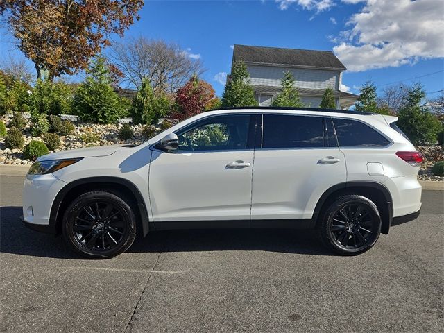 2019 Toyota Highlander SE