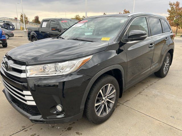 2019 Toyota Highlander 