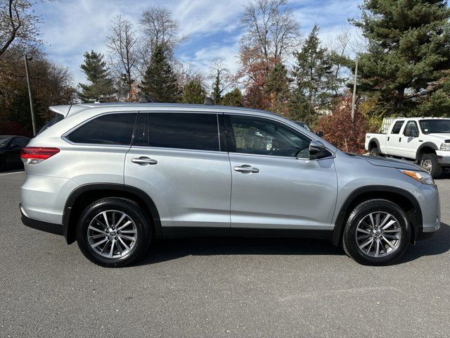 2019 Toyota Highlander 