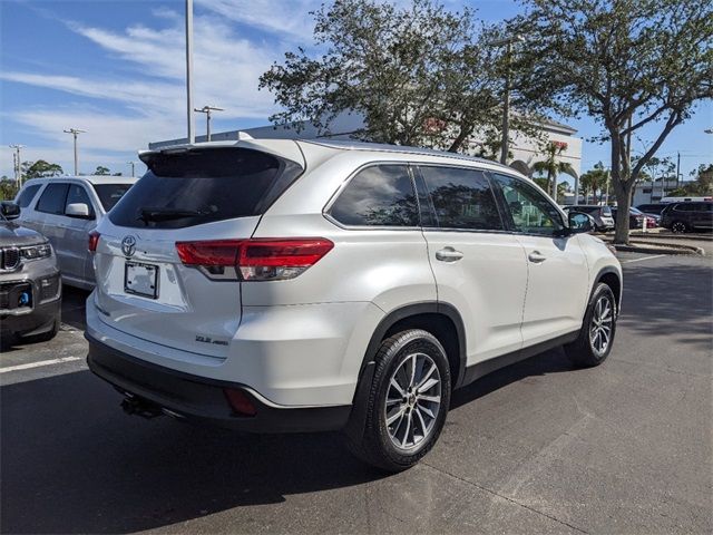 2019 Toyota Highlander 