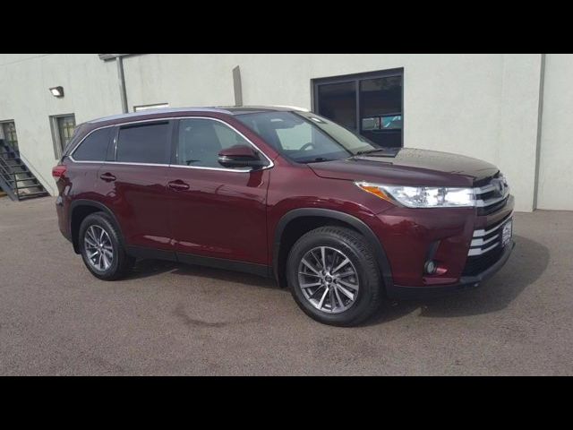 2019 Toyota Highlander SE