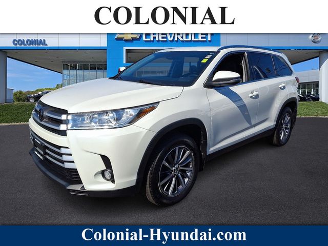 2019 Toyota Highlander SE