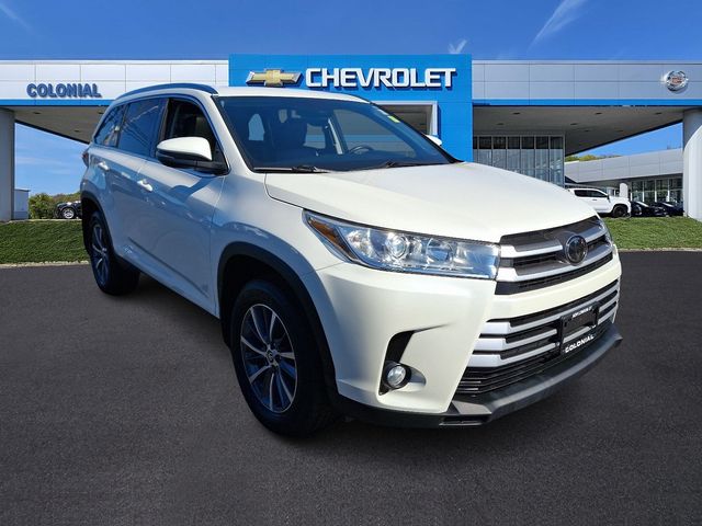 2019 Toyota Highlander SE