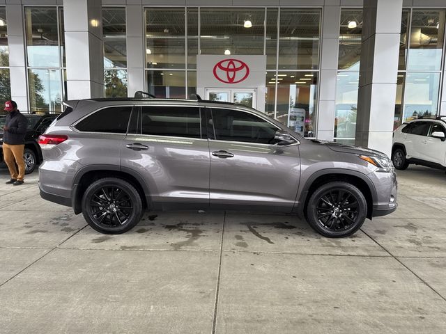 2019 Toyota Highlander SE