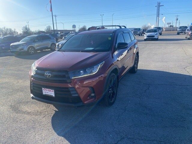 2019 Toyota Highlander SE