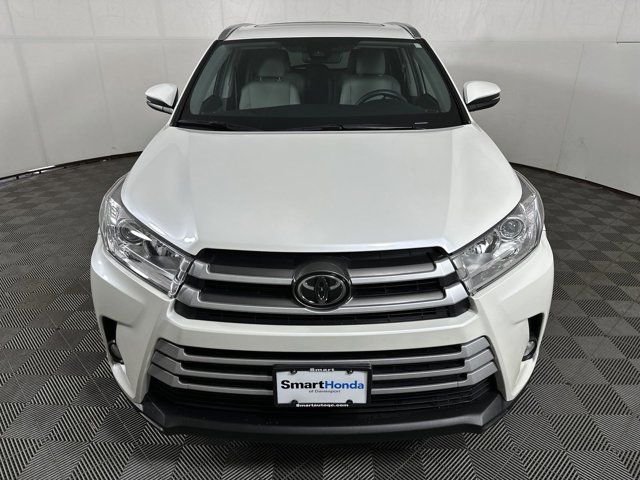 2019 Toyota Highlander 