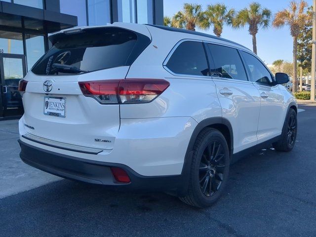 2019 Toyota Highlander SE
