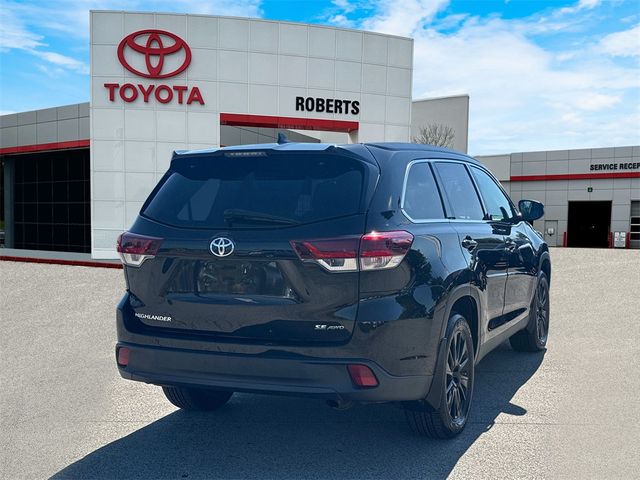 2019 Toyota Highlander SE