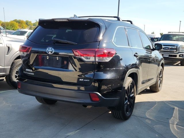 2019 Toyota Highlander SE