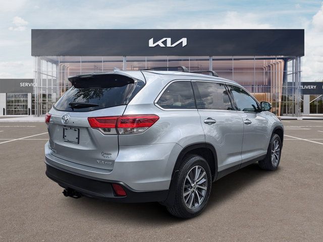 2019 Toyota Highlander 