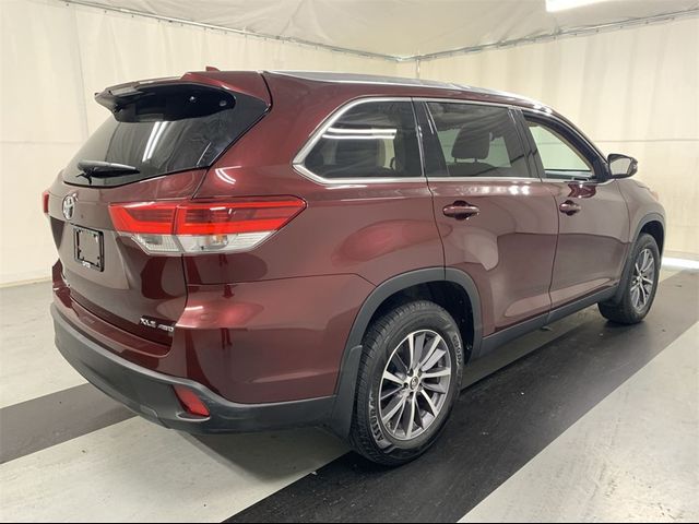 2019 Toyota Highlander SE