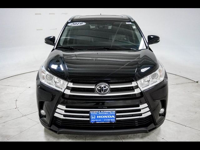 2019 Toyota Highlander 