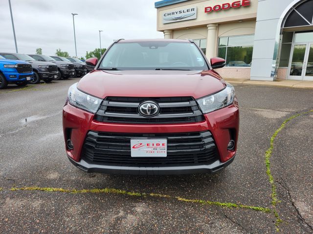 2019 Toyota Highlander SE