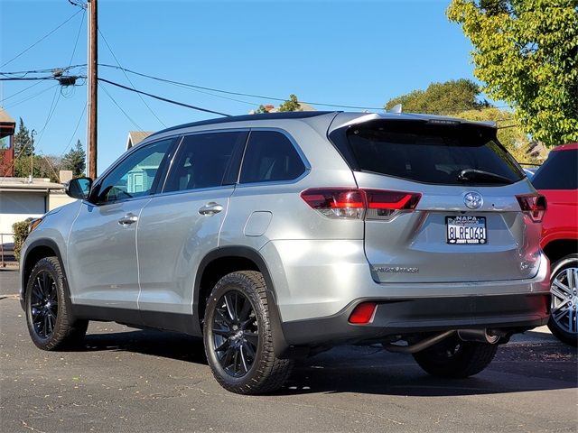 2019 Toyota Highlander SE