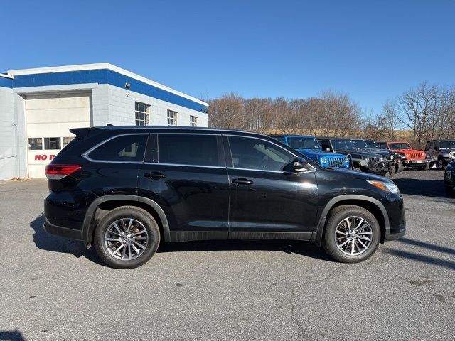 2019 Toyota Highlander 