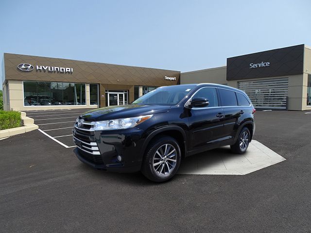 2019 Toyota Highlander SE