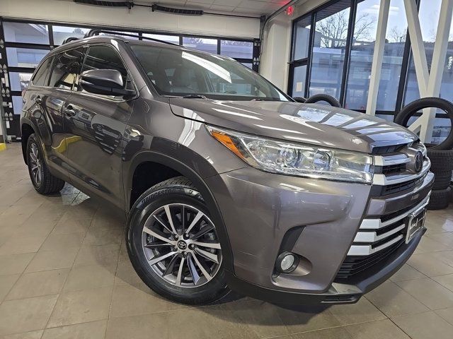 2019 Toyota Highlander 