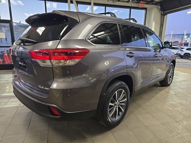 2019 Toyota Highlander 