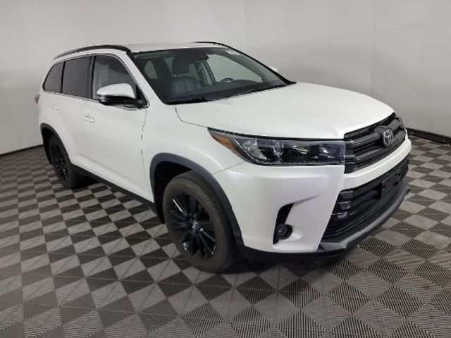2019 Toyota Highlander 