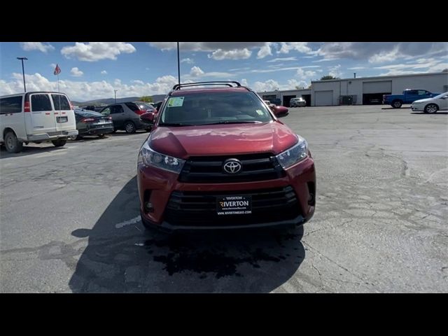 2019 Toyota Highlander SE