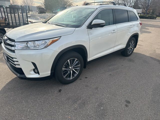 2019 Toyota Highlander SE