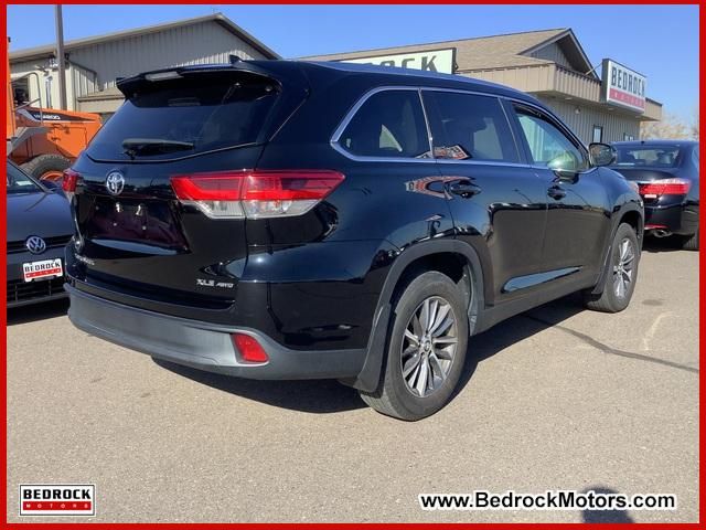 2019 Toyota Highlander 