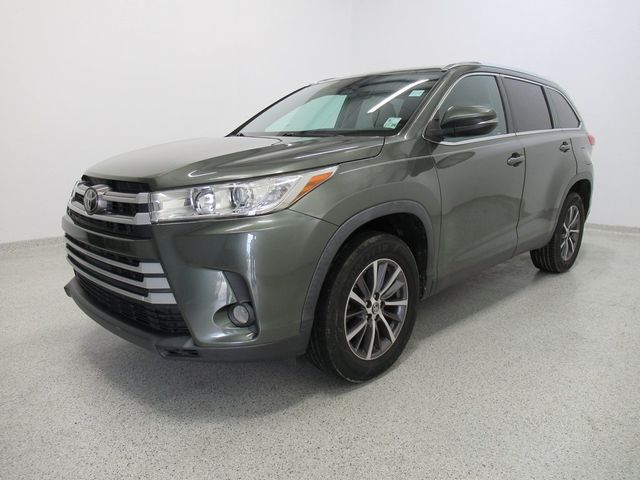 2019 Toyota Highlander 