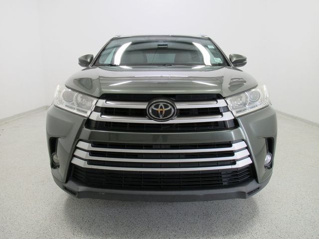 2019 Toyota Highlander 