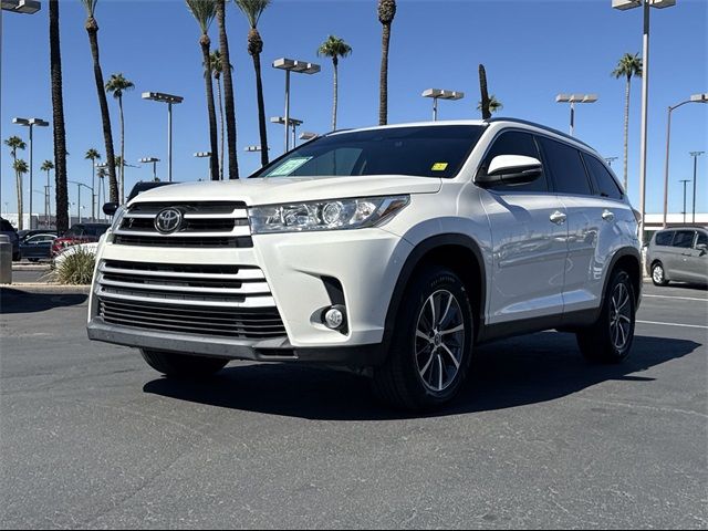 2019 Toyota Highlander SE