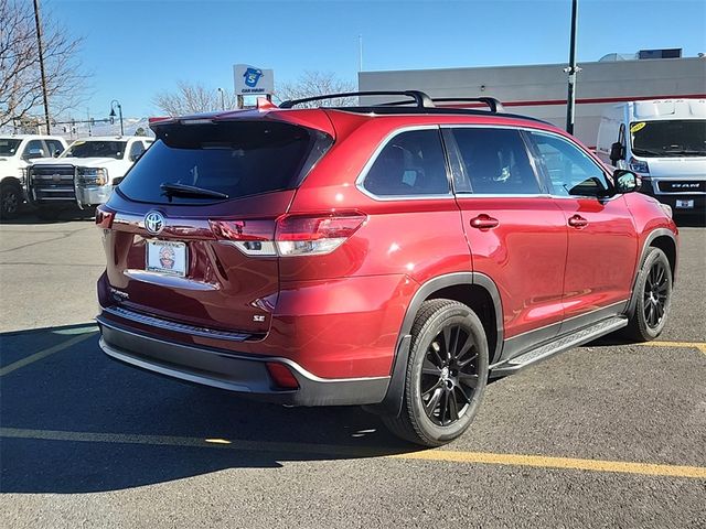 2019 Toyota Highlander SE