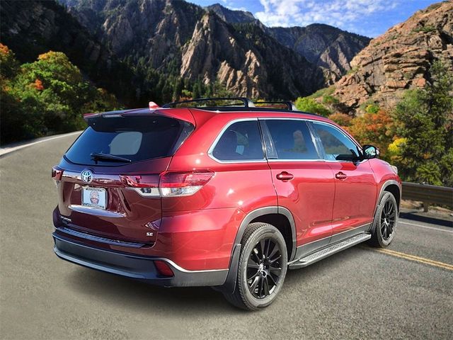 2019 Toyota Highlander SE