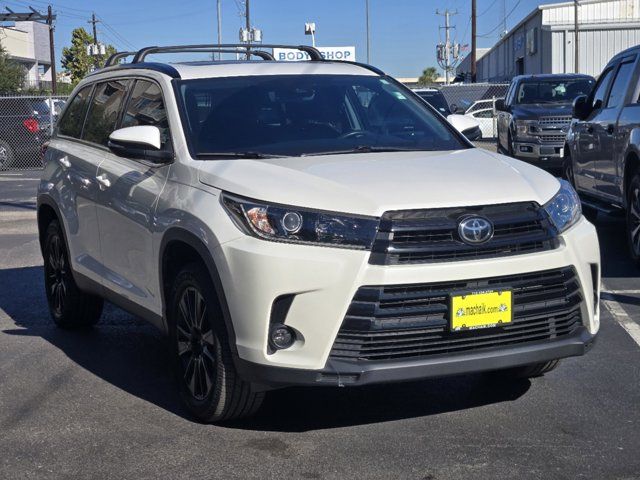 2019 Toyota Highlander SE