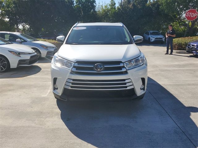 2019 Toyota Highlander 